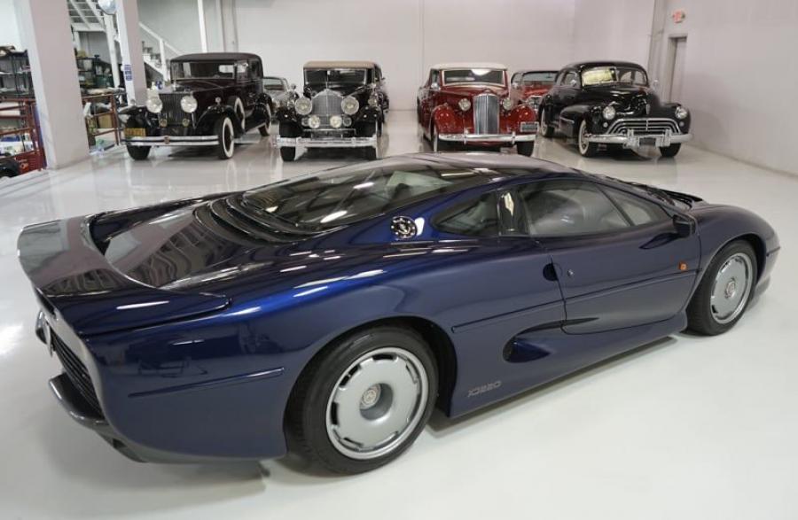  Jaguar XJ220 1994 года  (фото 33 из 55)